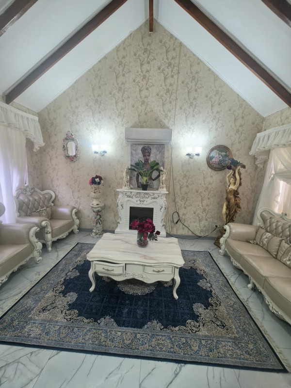 Espectacular Casa para Inversión para Uso Comercial O Vivir