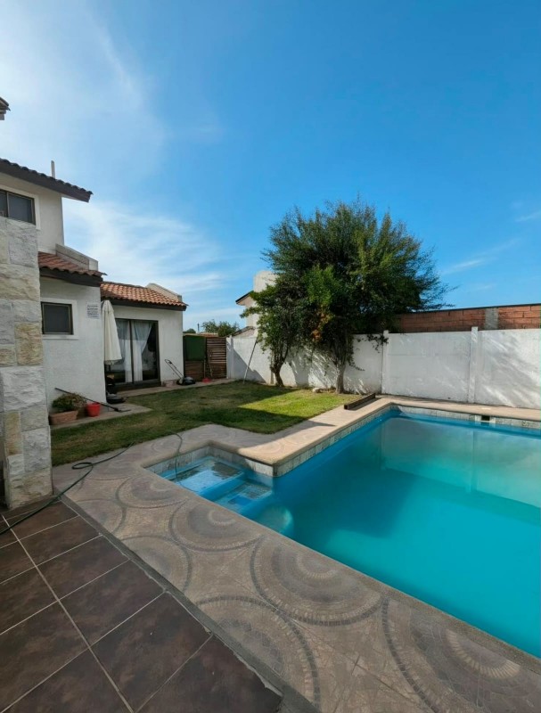 Arriendo Hermosa Casa en Altos de Rosario, la Serena