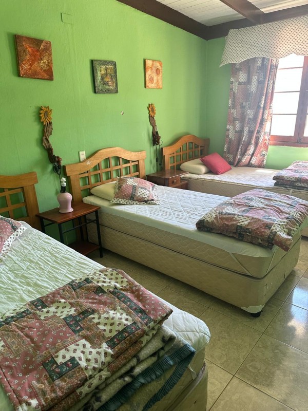 Gran Propiedad en Tongoy 1 Casa Grande y 4 Departamentos