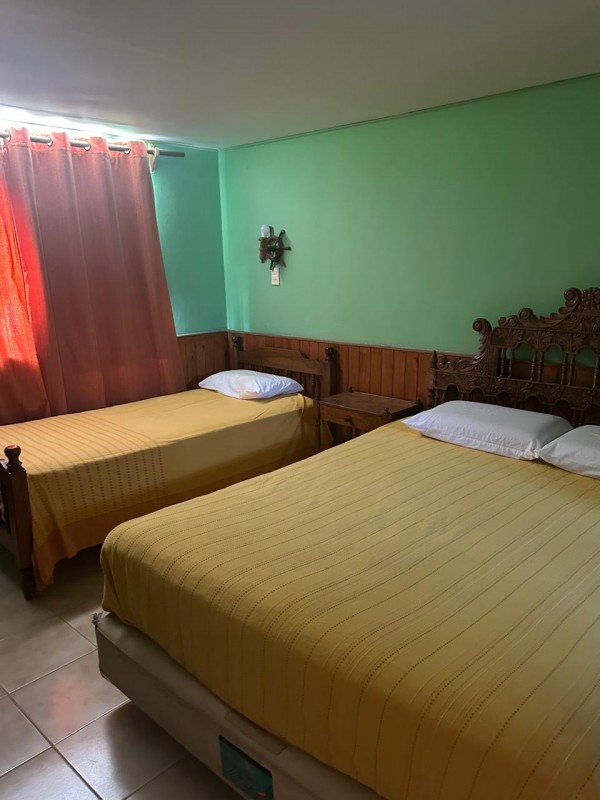 Gran Propiedad en Tongoy 1 Casa Grande y 4 Departamentos