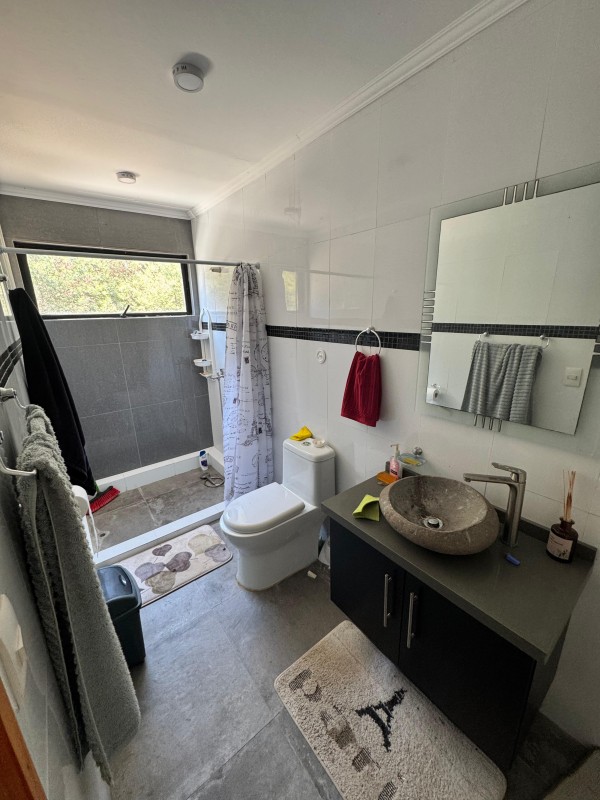 Venta de Gran Casa en Lago Vichuquén, Sector Aquelarre
