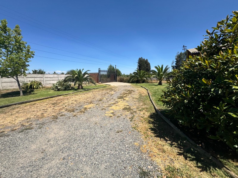 Venta de Gran Casa Con Amplio Galpón, Sector Vista Hermosa