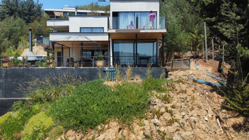 Venta de Gran Casa en Lago Vichuquén, Sector Aquelarre