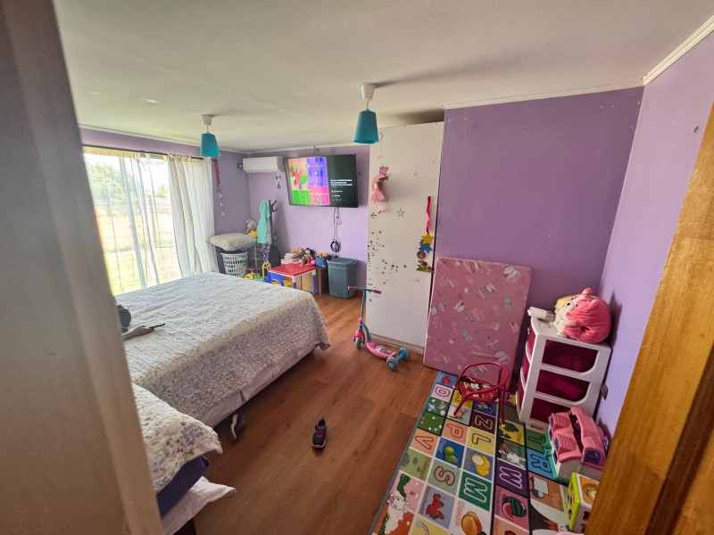 Venta de Gran Casa Con Amplio Galpón, Sector Vista Hermosa