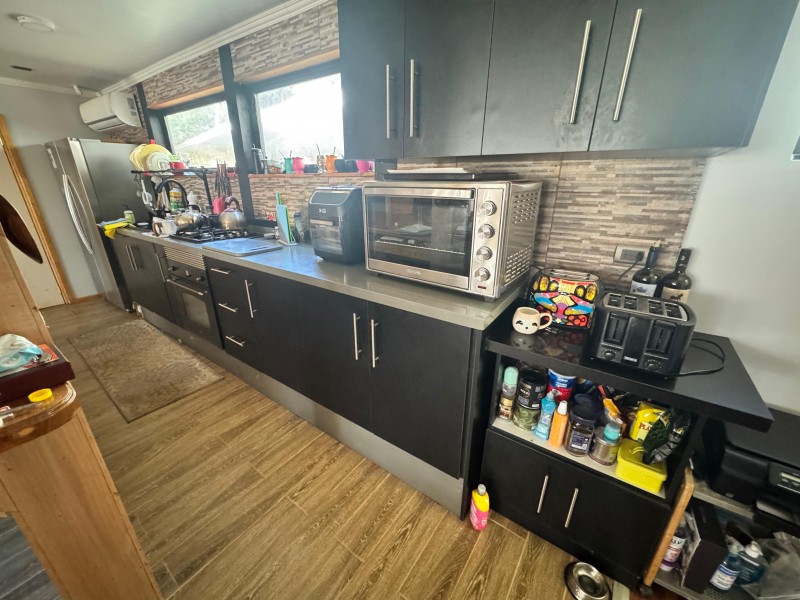 Venta de Gran Casa en Lago Vichuquén, Sector Aquelarre