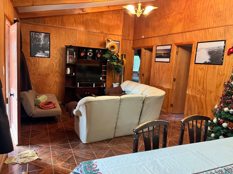 Vende Parcela Con Hermosas Casas