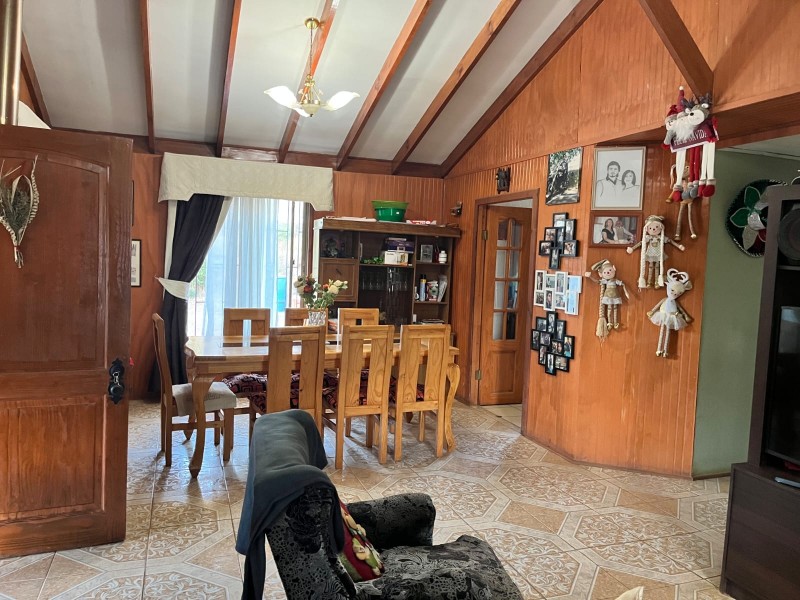 Vende Parcela Con Hermosas Casas