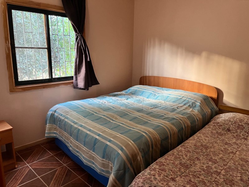 Vende Parcela Con Hermosas Casas