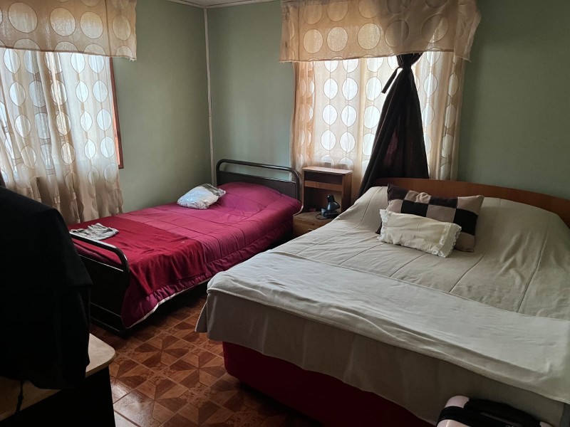Vende Parcela Con Hermosas Casas