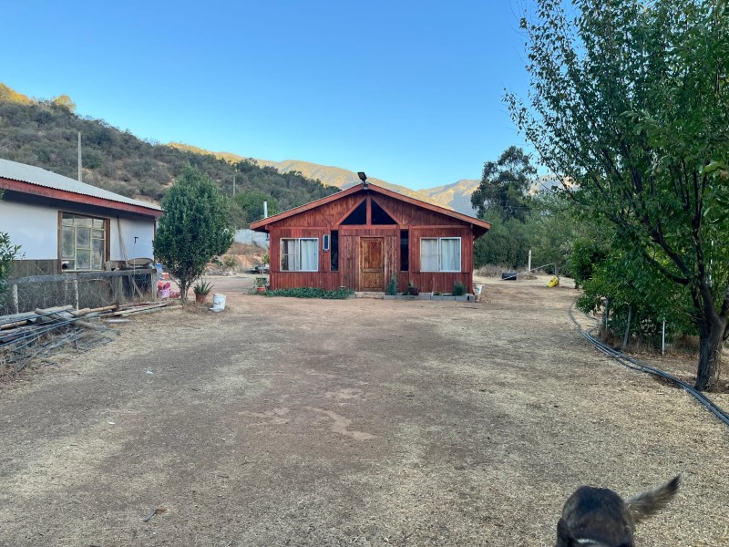 Vende Parcela Con Hermosas Casas