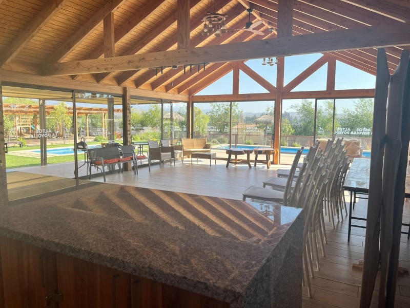 Vende Parcela Con Centro de Eventos en los Laureles