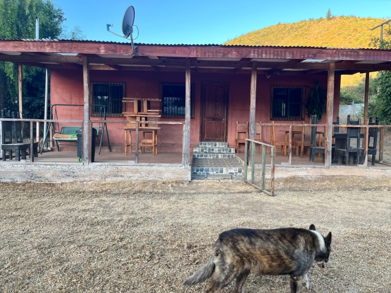Vende Parcela Con Hermosas Casas
