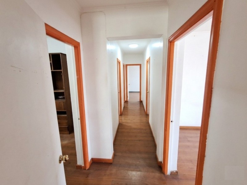 Emplazado en Calle Brasil, 4 Cuartos 2 Baños, Sin Gs Comunes