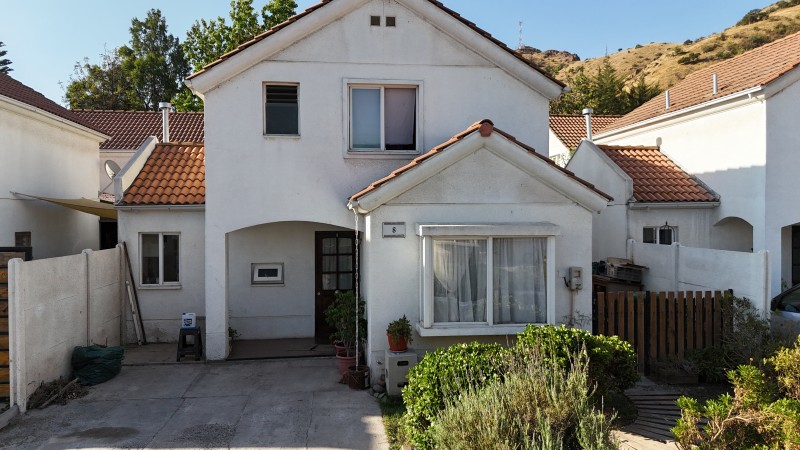 Hermosa Casa en Condominio Privado, San Bernardo