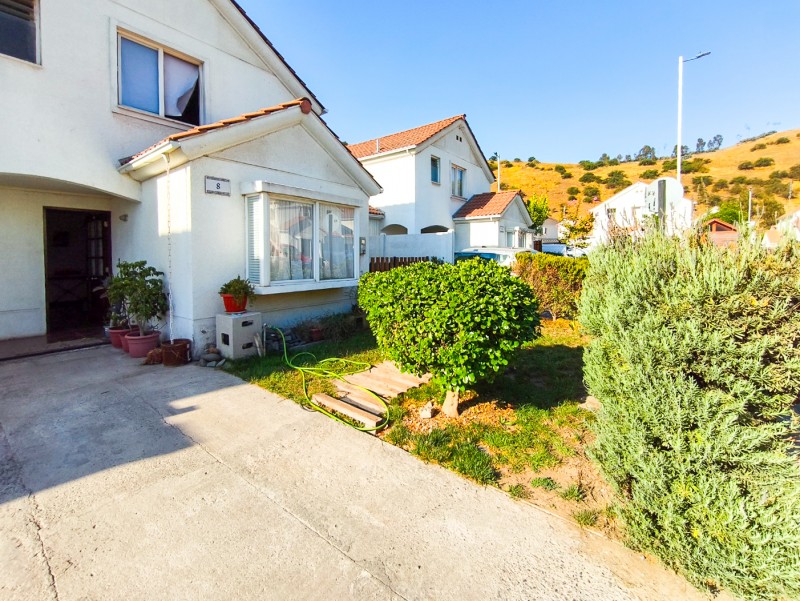 Hermosa Casa en Condominio Privado, San Bernardo
