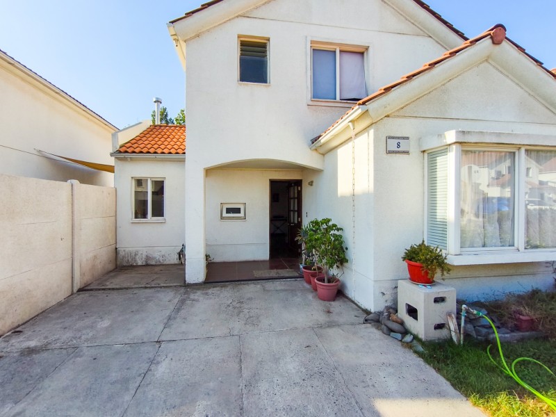 Hermosa Casa en Condominio Privado, San Bernardo