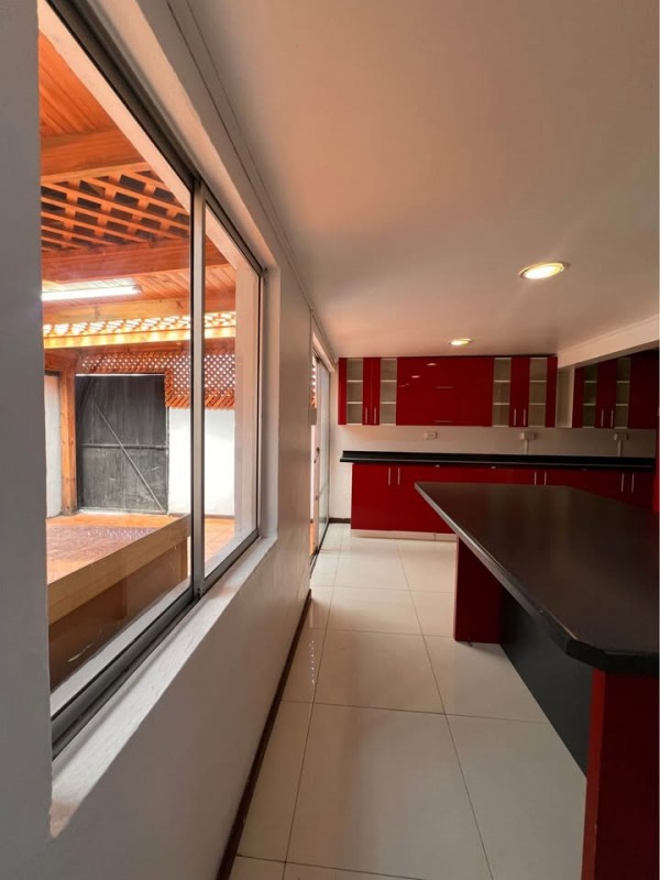 Lujosa Casa Sector Sur Poniente Talca