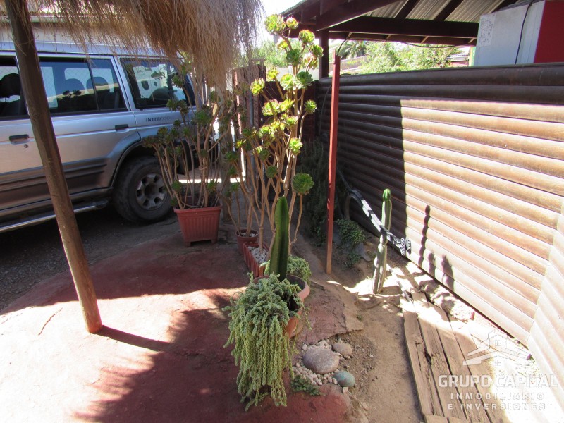 Amplia Casa Con Piscina en la Palma – 3.200 M²