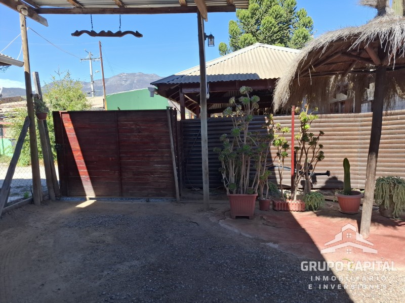 Amplia Casa Con Piscina en la Palma – 3.200 M²