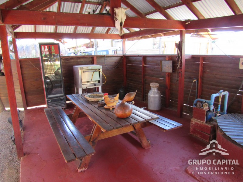 Amplia Casa Con Piscina en la Palma – 3.200 M²