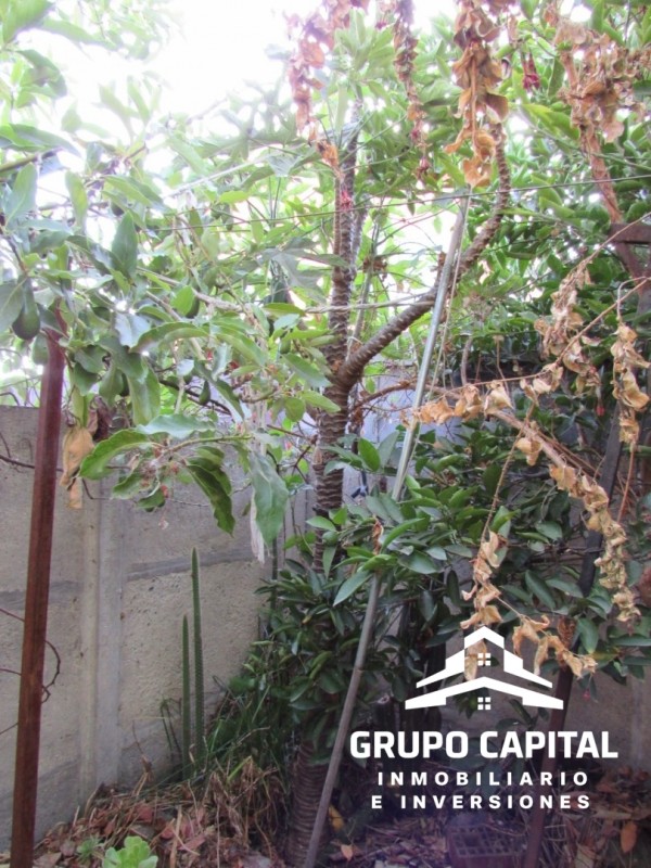Casa Con Estacionamiento en Villa el Sendero, Quillota