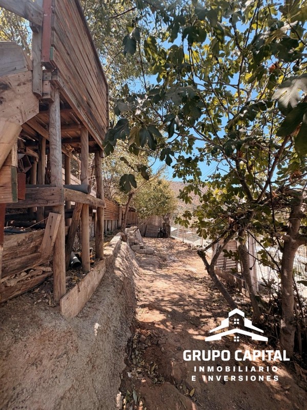 Terreno Con 2 Casas y Piscina en Olmué