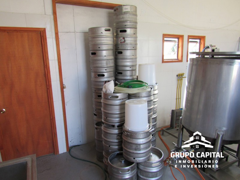 Casa Con Piscina + Cervecería Equipada | 1.070 M² en Limache