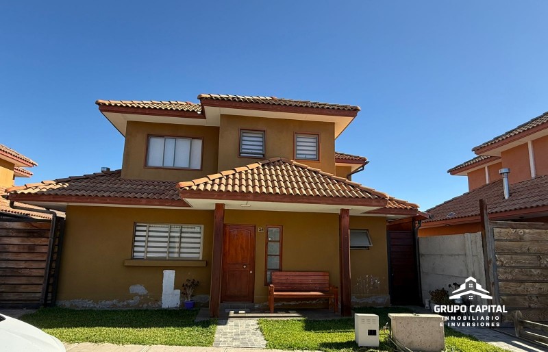 Casa 4D en Condominio Exclusivo la Cruz