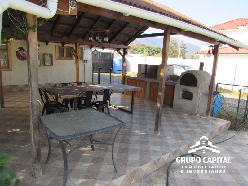 Casa Con Piscina + Cervecería Equipada | 1.070 M² en Limache