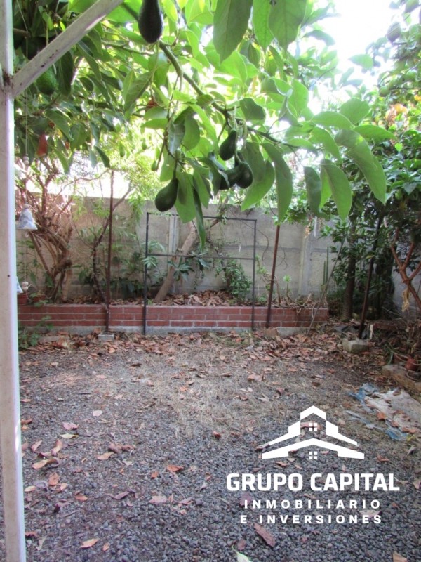 Casa Con Estacionamiento en Villa el Sendero, Quillota
