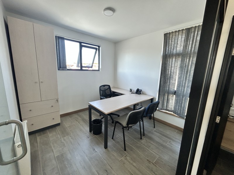 Venta Oficina Comercial, Excelente Ubicación Puerto Varas