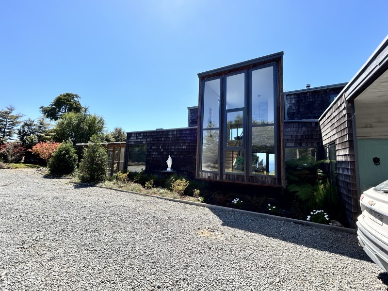 Terreno Con 2 Casas en Exclusivo Condominio de Puerto Varas