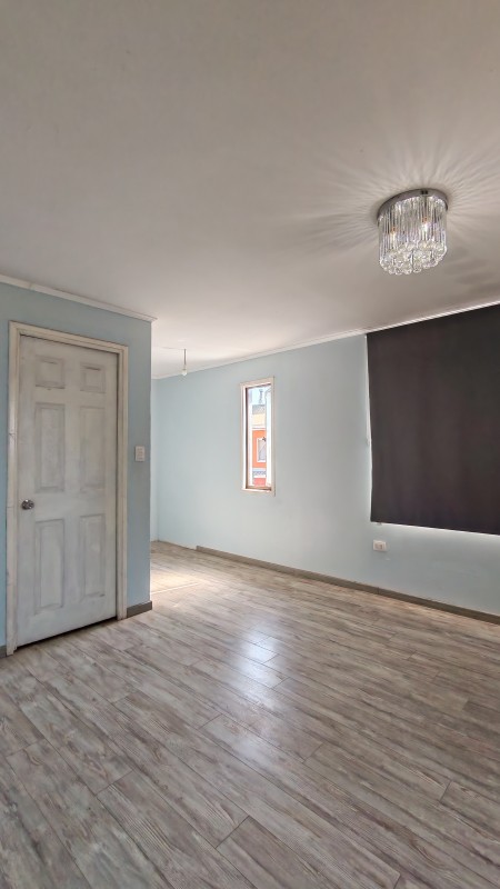 Moderna Casa Con Gran Presencia y Excelente Potencial