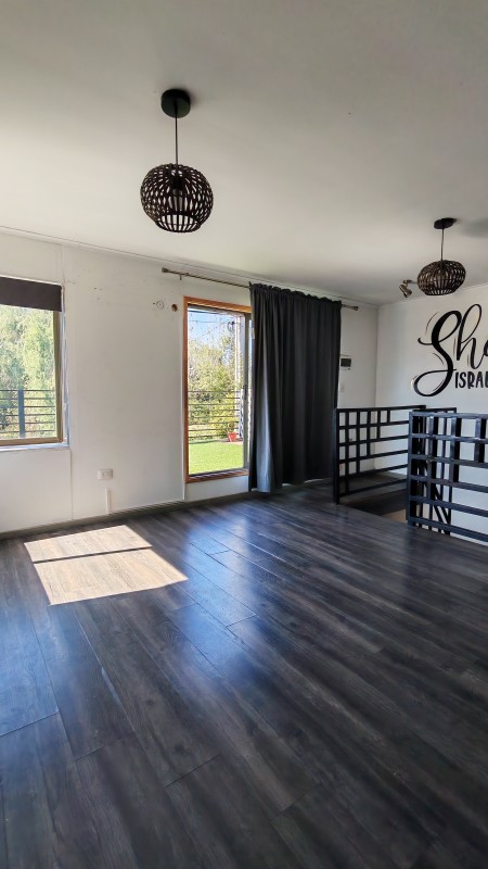 Moderna Casa Con Gran Presencia y Excelente Potencial