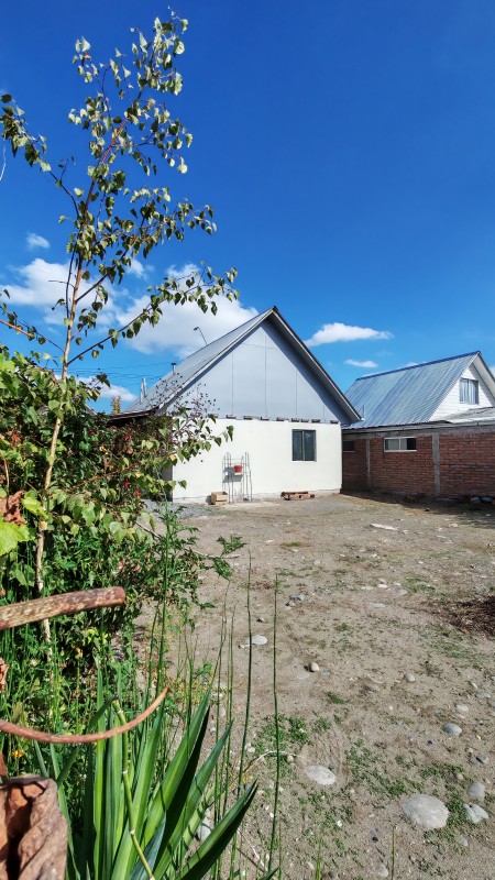 en Santa Ana de Queri, Amplio Patio-Excelente Potencial