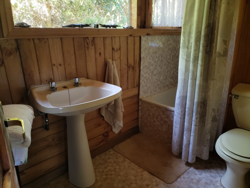 Venta Parcela Con Tres Casas y Acceso Privado Lago Lanalhue