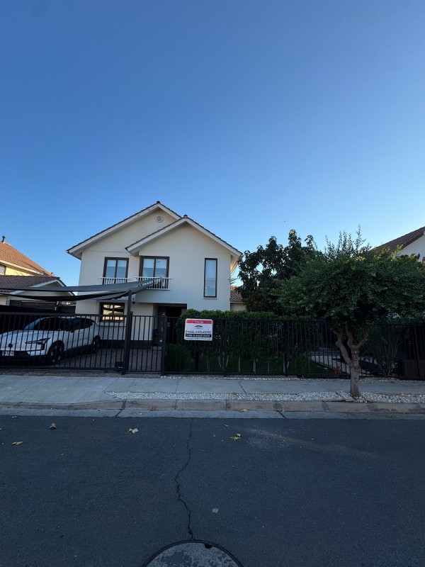 Fotografía de Vendo Hermosa Casa en Jardines del Polo Machali