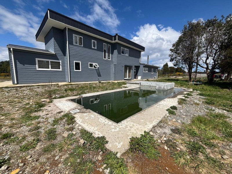Se Vende Parcela Con Amplia Casa de 200 Mt2