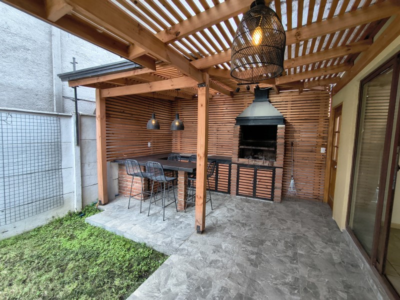 Arrendamos Linda Casa en Condominio Neyen, Talca