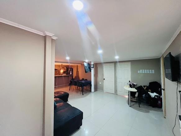 Venta Casa 240 Mts. / 3 Locales + 2 Deptos. Interiores