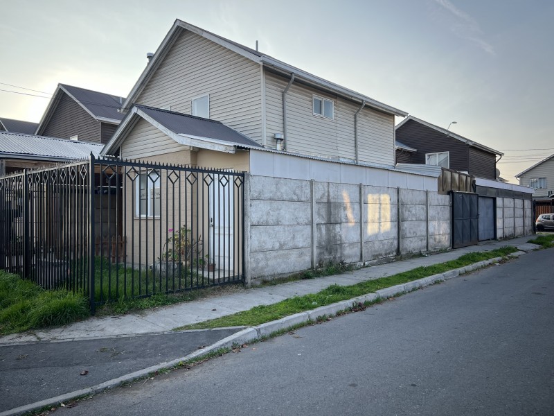 Se Arrienda Casa en Villa Don Manuel en Curicó