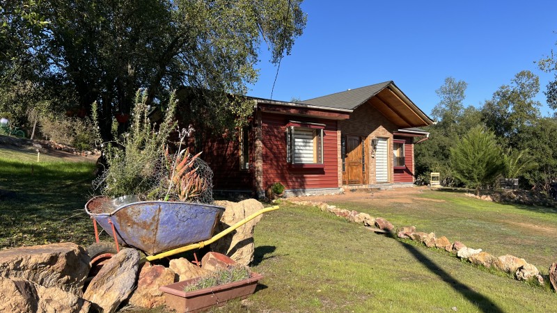 Hermosa Casa en Parcela Nativa en Viña Huemul, Teno.