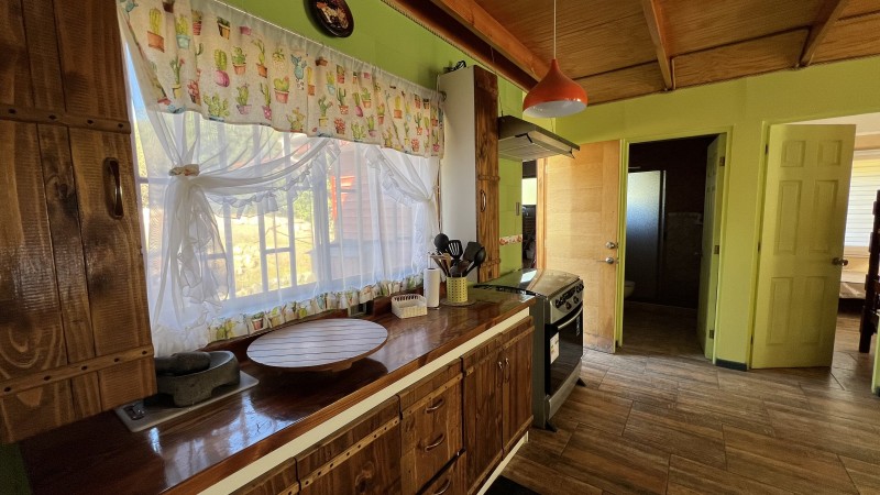 Hermosa Casa en Parcela Nativa en Viña Huemul, Teno.