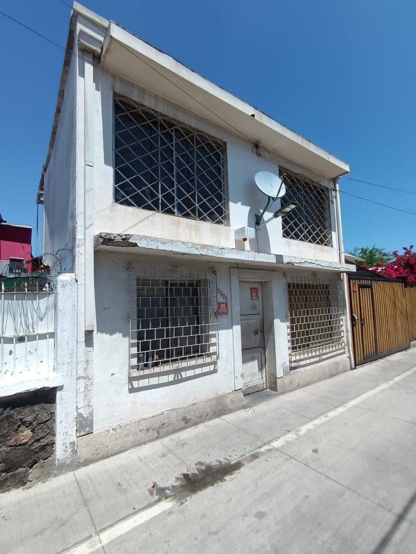 Casa 2 Pisos / 4D+2B+Patio+Amplia+Excelente Estado+Plusvalia