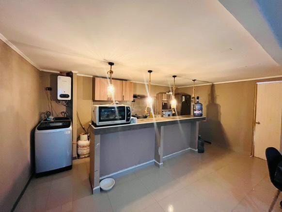 Venta Casa 240 Mts / 3 Locales + 2 Deptos. Interior / Amplio