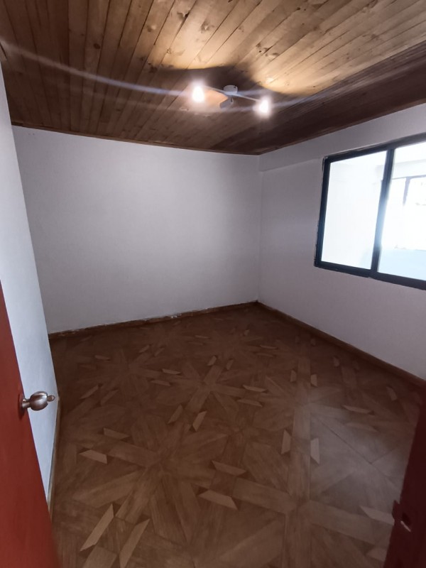 Casa 200 Mts. 4D+1B+Estac.+Patio+Amplia