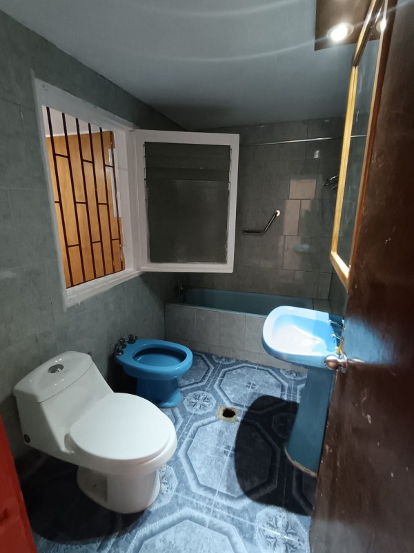 Casa 200 Mts. 4D+1B+Estac.+Patio+Amplia