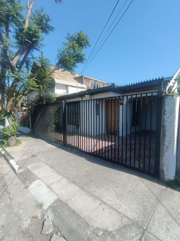 Casa 200 Mts. 4D+1B+Estac.+Patio+Amplia