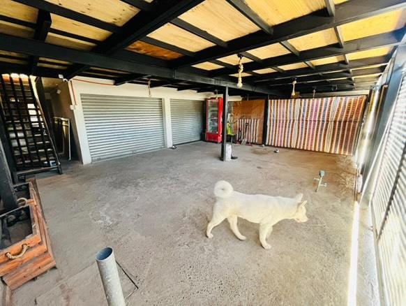 Venta Casa 240 Mts / 3 Locales + 2 Deptos. Interior / Amplio