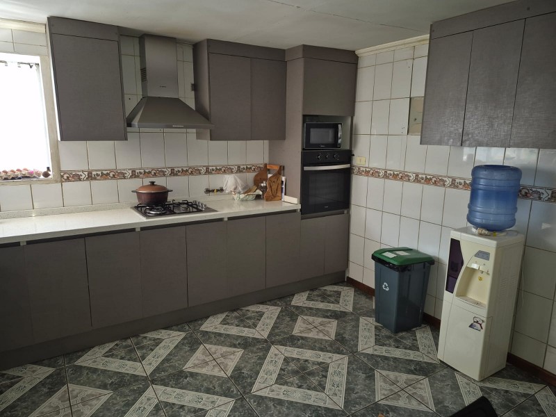 Vive y Emprende: Casa Con Local en Rinconada